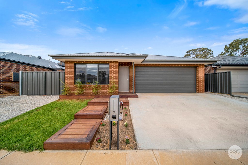 7 Bonnington Street JACKASS FLAT 1