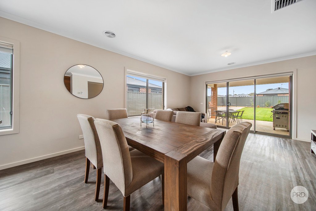 7 Bonnington Street JACKASS FLAT 3