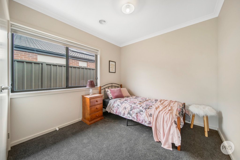 7 Bonnington Street JACKASS FLAT 9