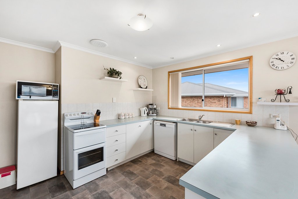 7 Bonwick Court CLAREMONT 9