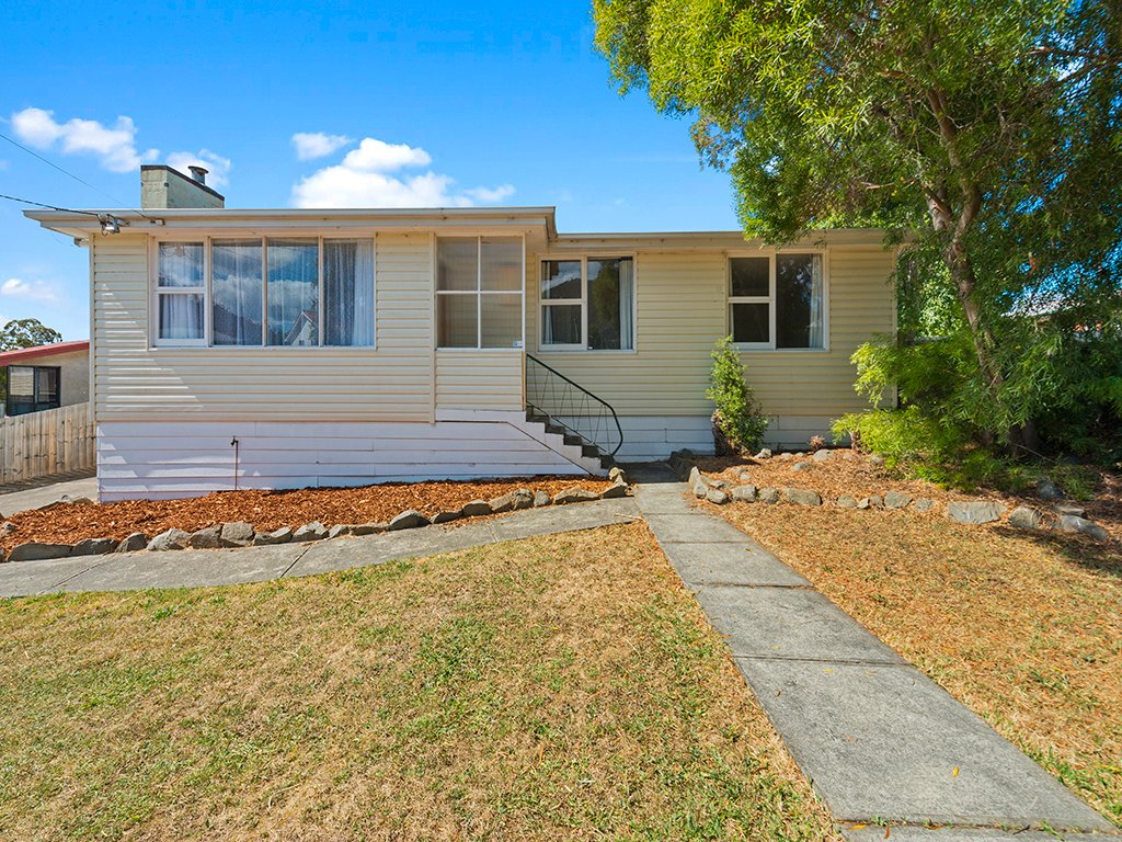 7 Boondar Street CHIGWELL 1