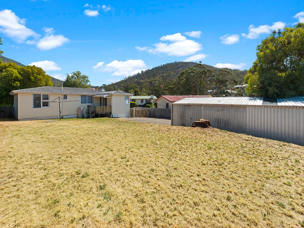 7 Boondar Street CHIGWELL 13