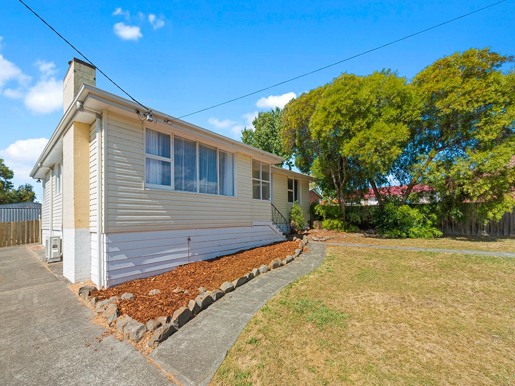 7 Boondar Street CHIGWELL 15