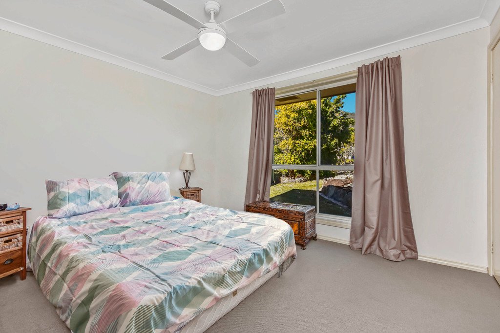 7 Botanic Drive LAKEWOOD 5