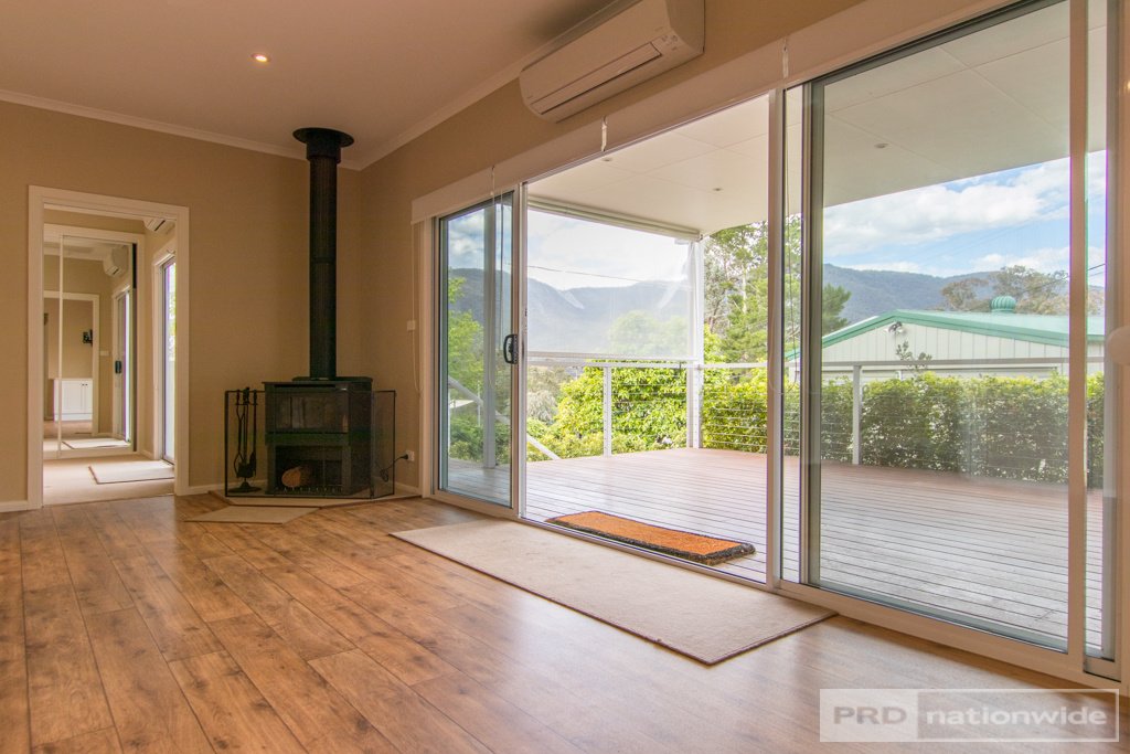 7 Bowman Street TALBINGO 3