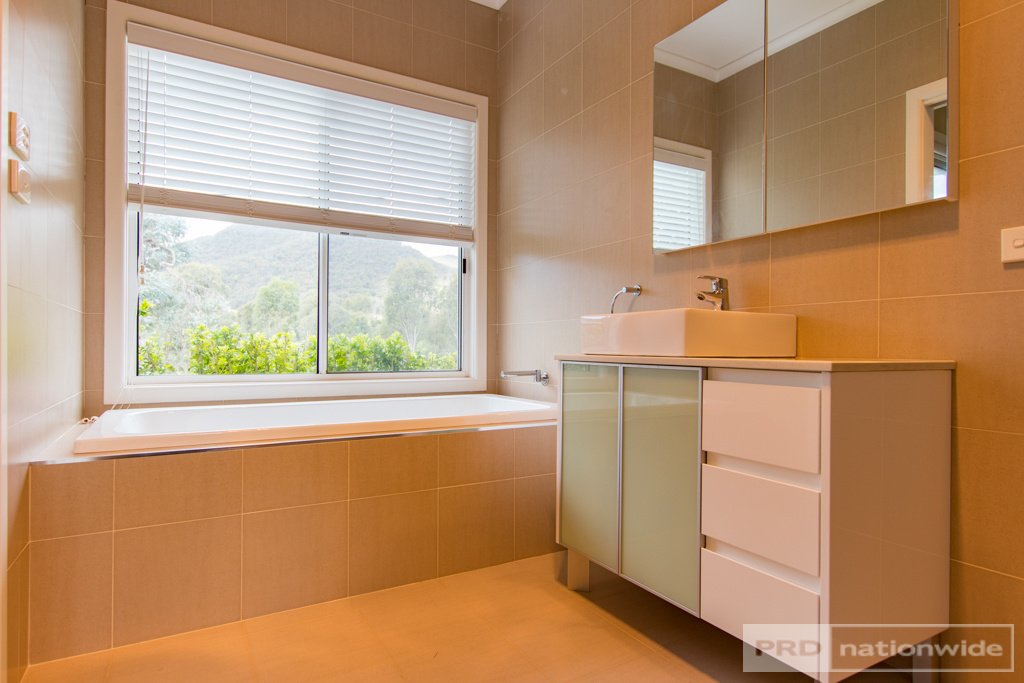7 Bowman Street TALBINGO 21