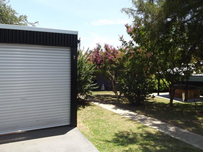 7 Broughton Street TUMUT 5