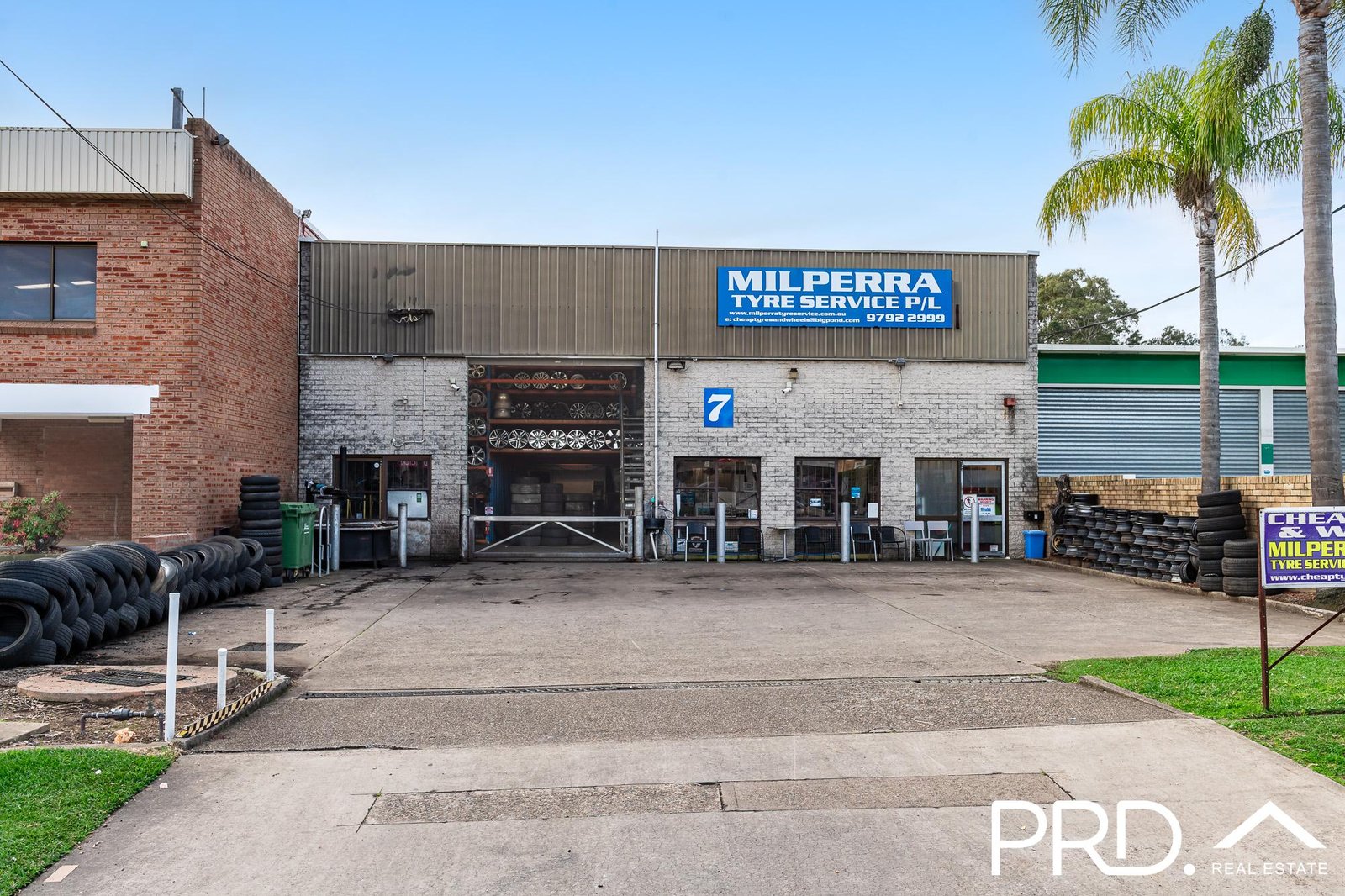 7 Bullecourt Avenue MILPERRA 1