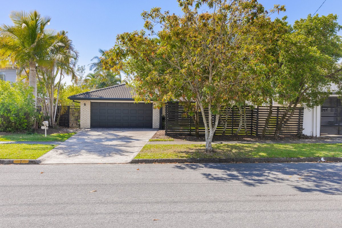 7 Bunyip Street BURLEIGH HEADS 4
