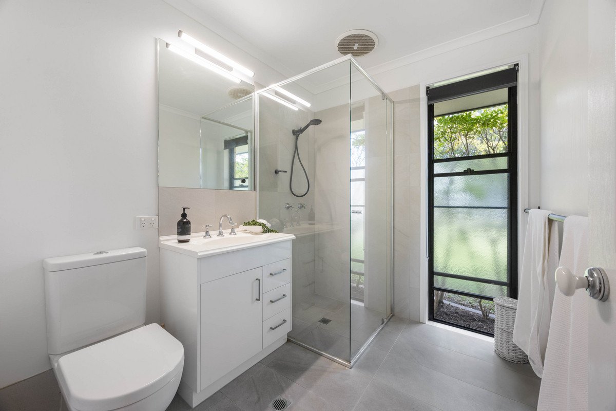 7 Bunyip Street BURLEIGH HEADS 12