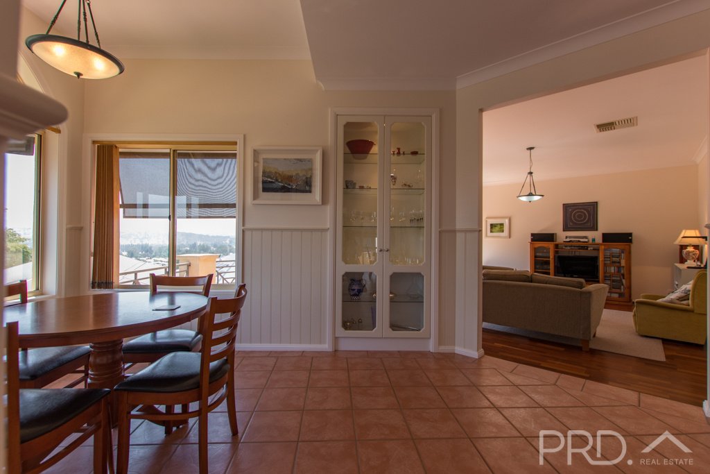 7 Burbury Mews TUMUT 10