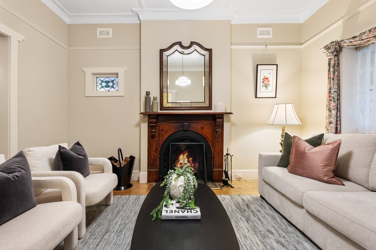 Gallery: 7 Cairnes Grove