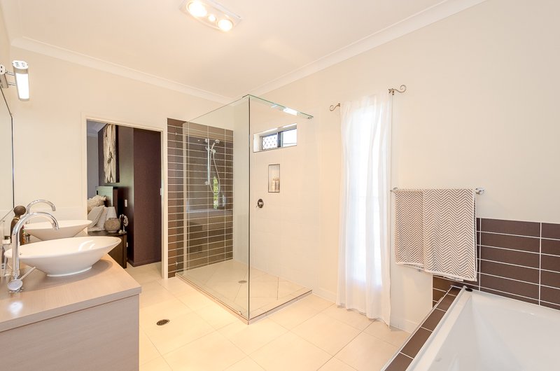7 Caitlin Court BOYNE ISLAND 8