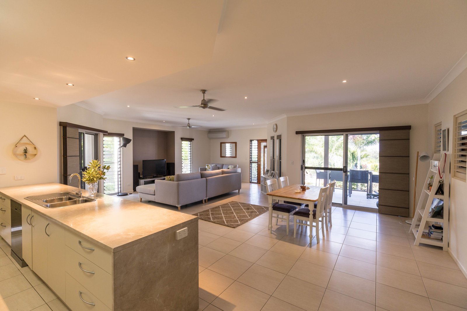 7 Caitlin Court BOYNE ISLAND 5