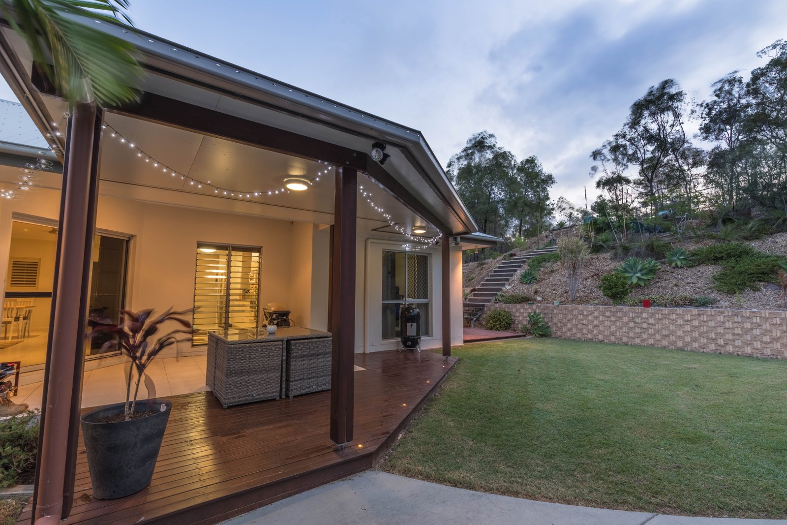 7 Caitlin Court BOYNE ISLAND 16