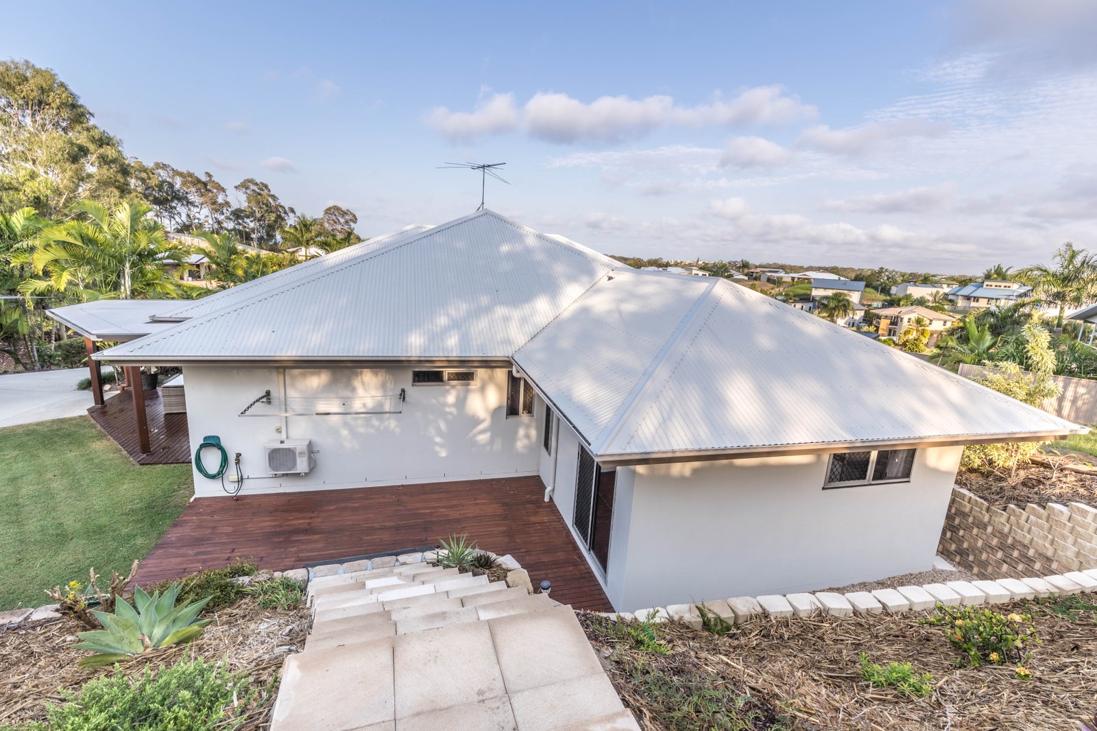 7 Caitlin Court BOYNE ISLAND 17