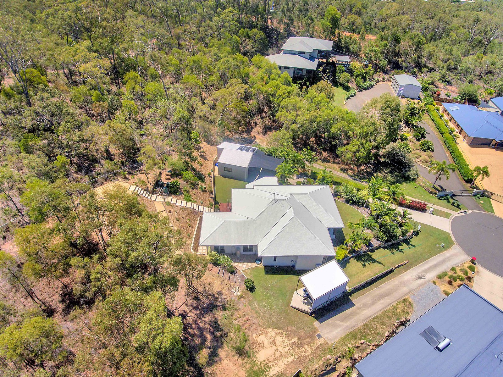 7 Caitlin Court BOYNE ISLAND 26