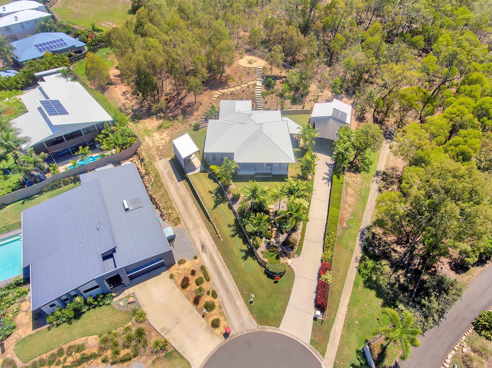 7 Caitlin Court BOYNE ISLAND 27