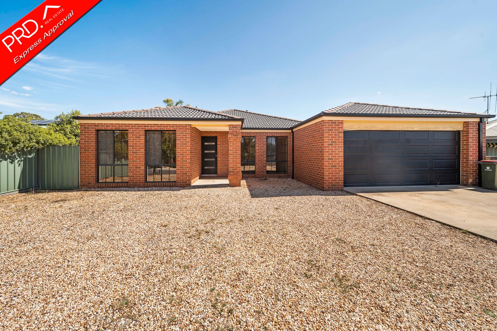 7 Cambridge Court CALIFORNIA GULLY 1