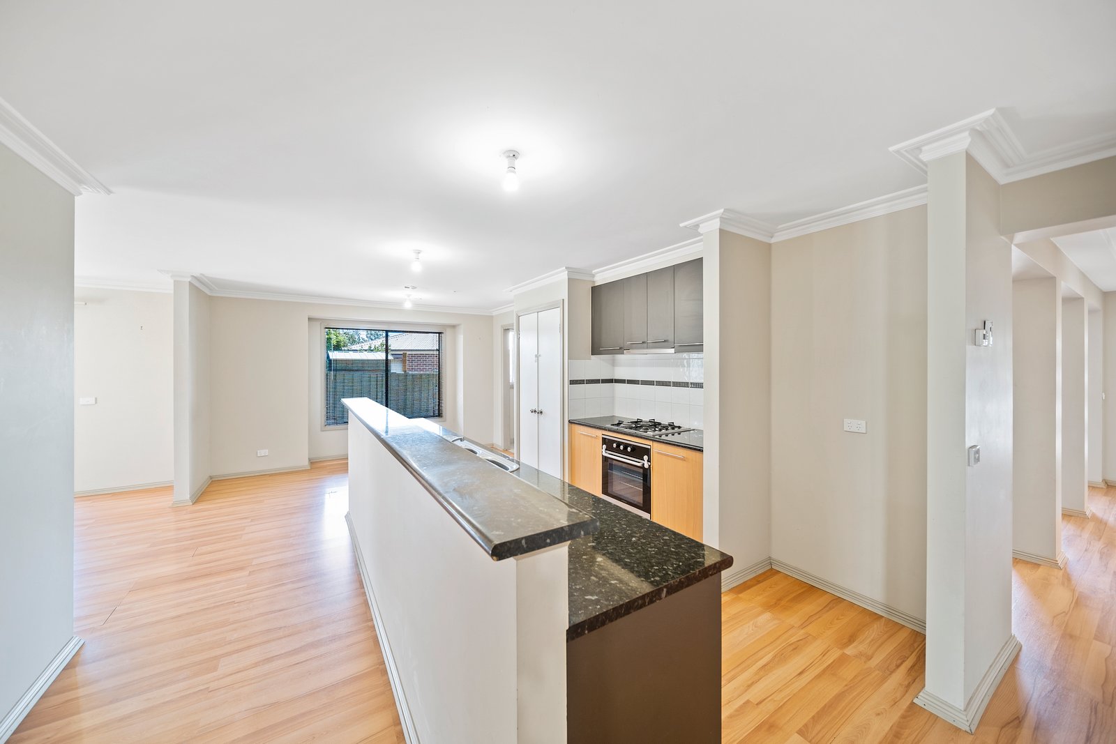 7 Cambridge Court CALIFORNIA GULLY 3