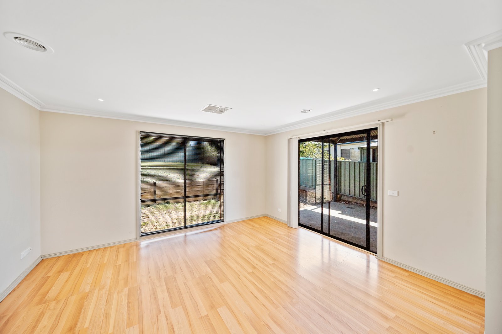 7 Cambridge Court CALIFORNIA GULLY 4