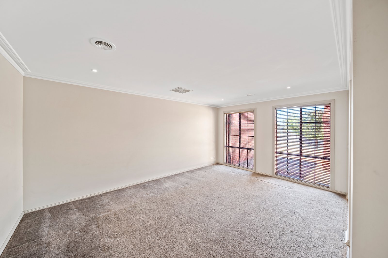 7 Cambridge Court CALIFORNIA GULLY 5