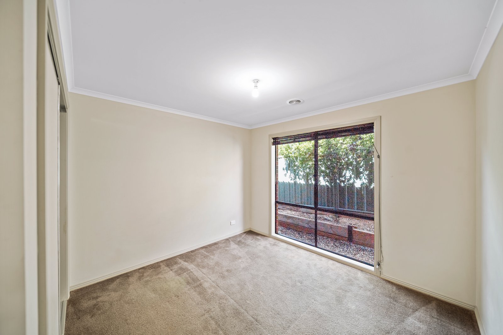 7 Cambridge Court CALIFORNIA GULLY 8