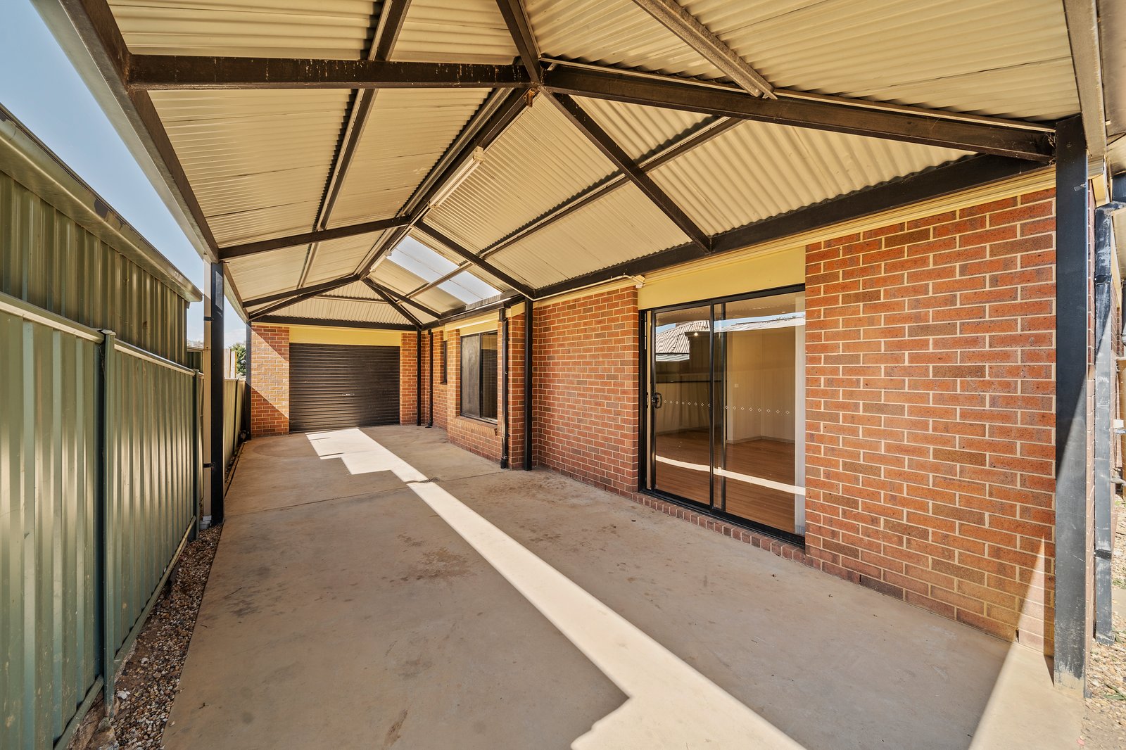 7 Cambridge Court CALIFORNIA GULLY 12