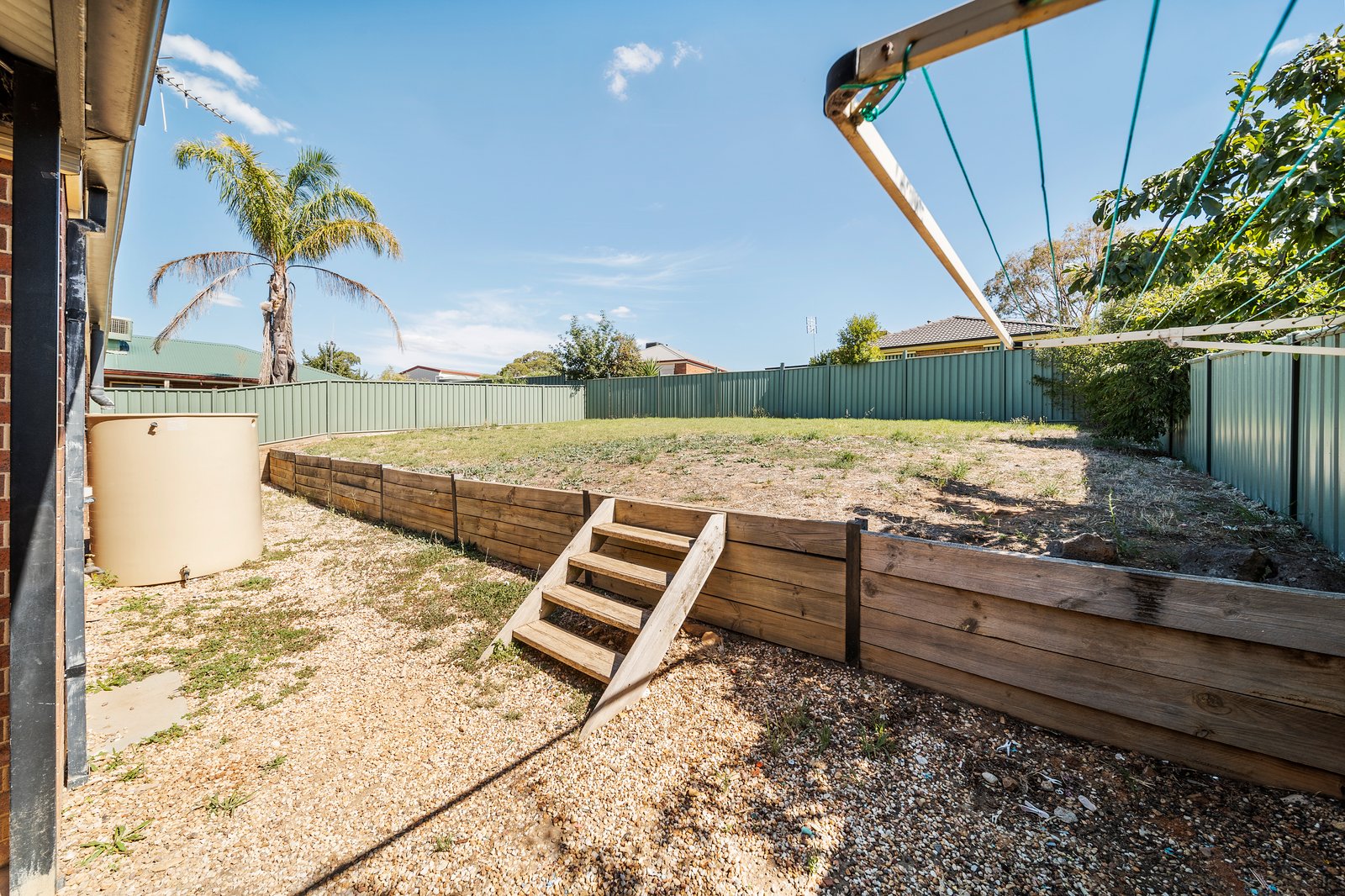 7 Cambridge Court CALIFORNIA GULLY 13