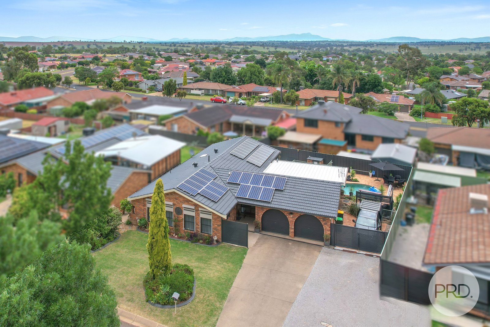 7 Camira Crescent TAMWORTH 2