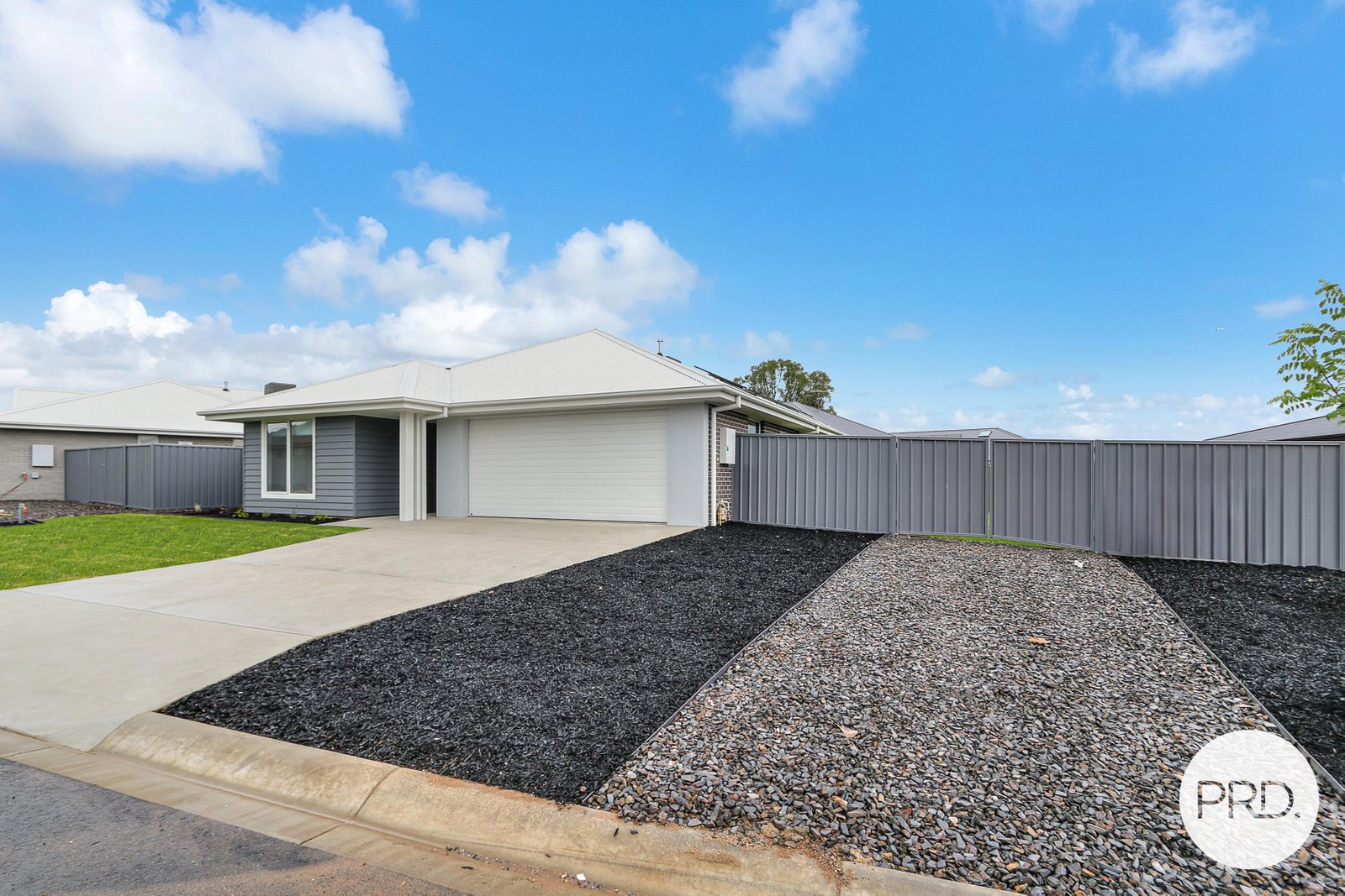 7 Canterbury Road THURGOONA 2