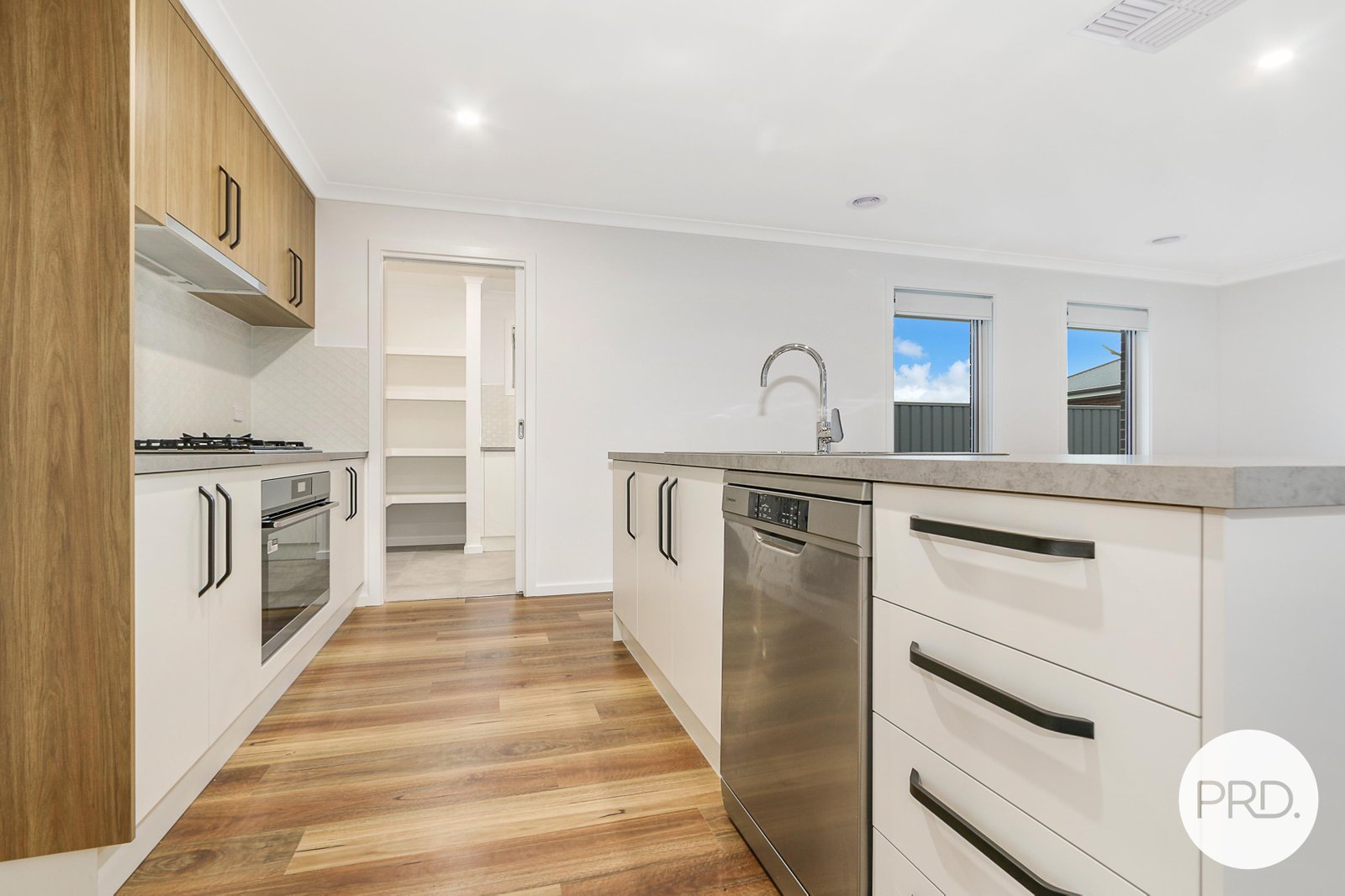 7 Canterbury Road THURGOONA 4