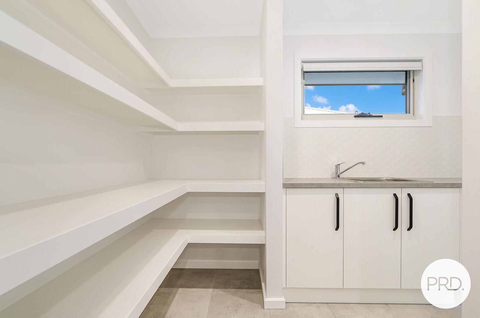 7 Canterbury Road THURGOONA 6