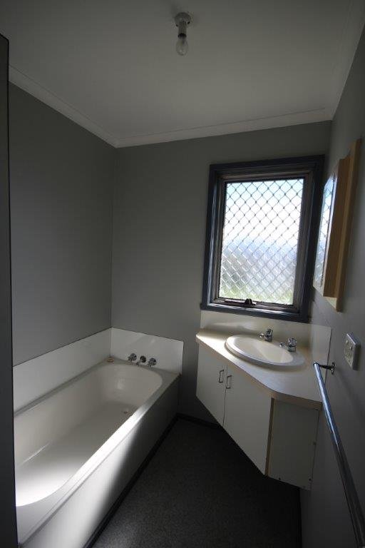 7 Carlton Place BRIDGEWATER 8