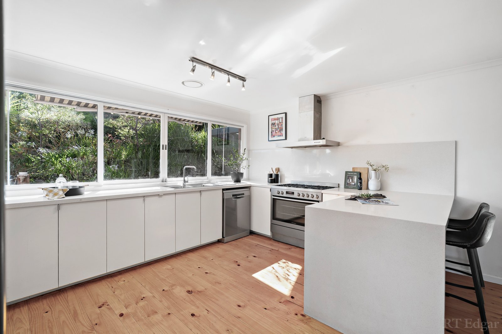 Real Estate and Property in 7 Carol Court, Warrandyte, VIC