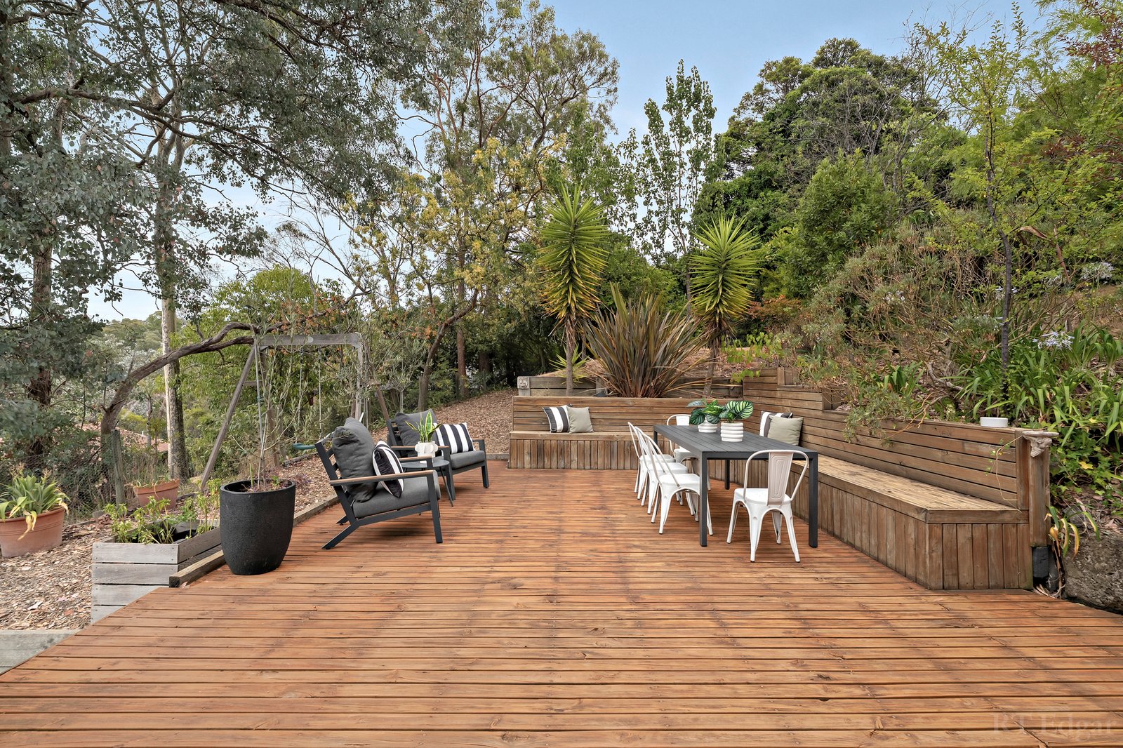 Real Estate and Property in 7 Carol Court, Warrandyte, VIC