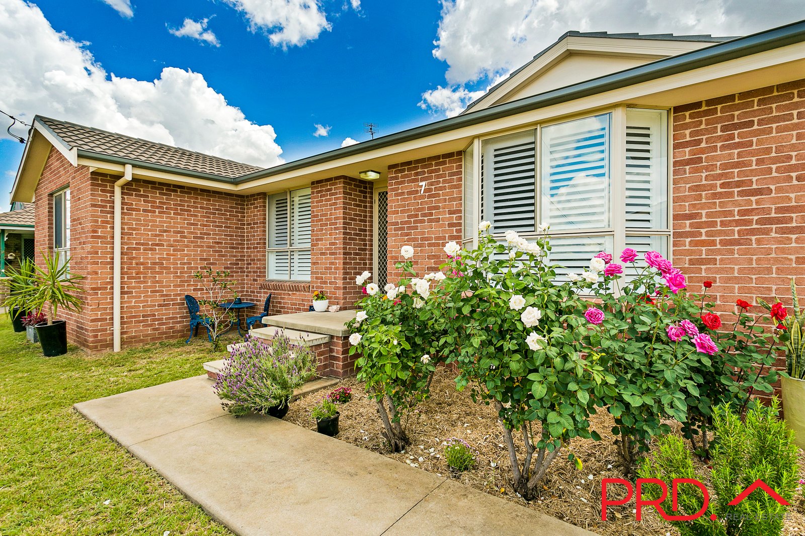 7 Carole Drive KOOTINGAL 2