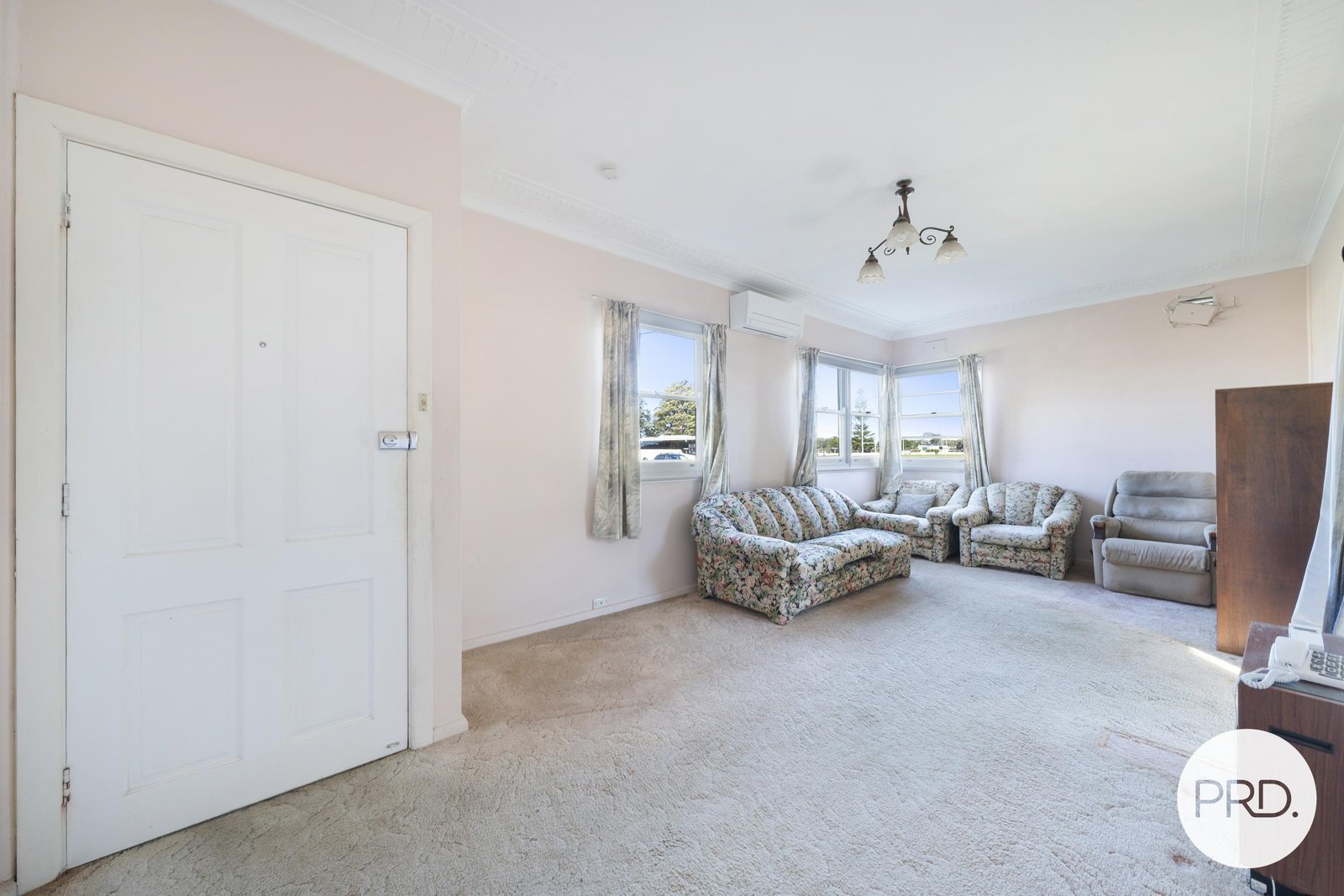 7 Castle Street LAURIETON 9