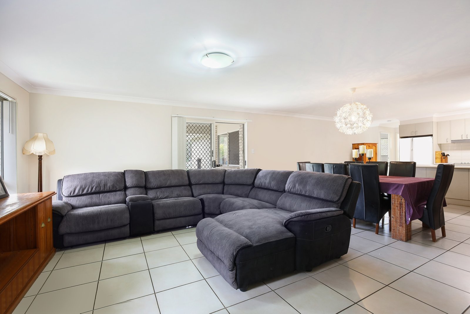 7 Catalunya Court OXENFORD 5