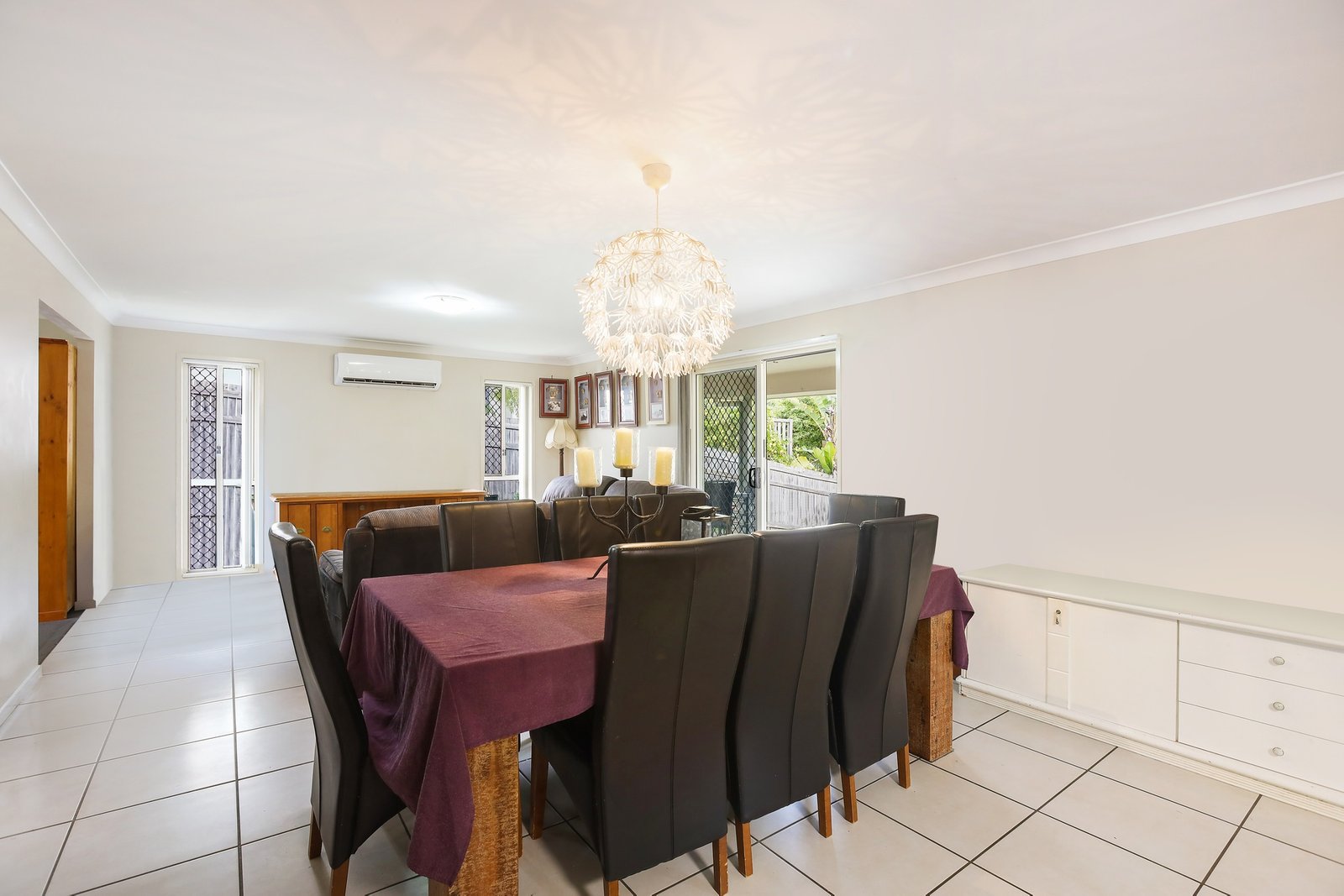 7 Catalunya Court OXENFORD 6