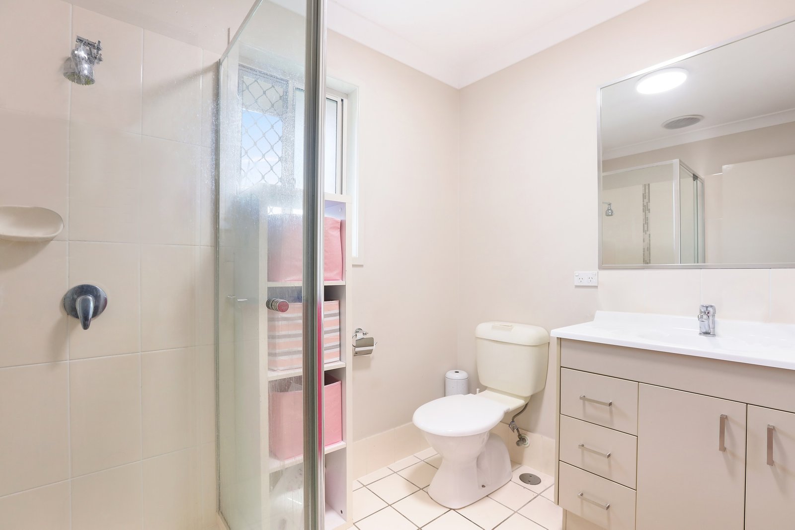 7 Catalunya Court OXENFORD 8