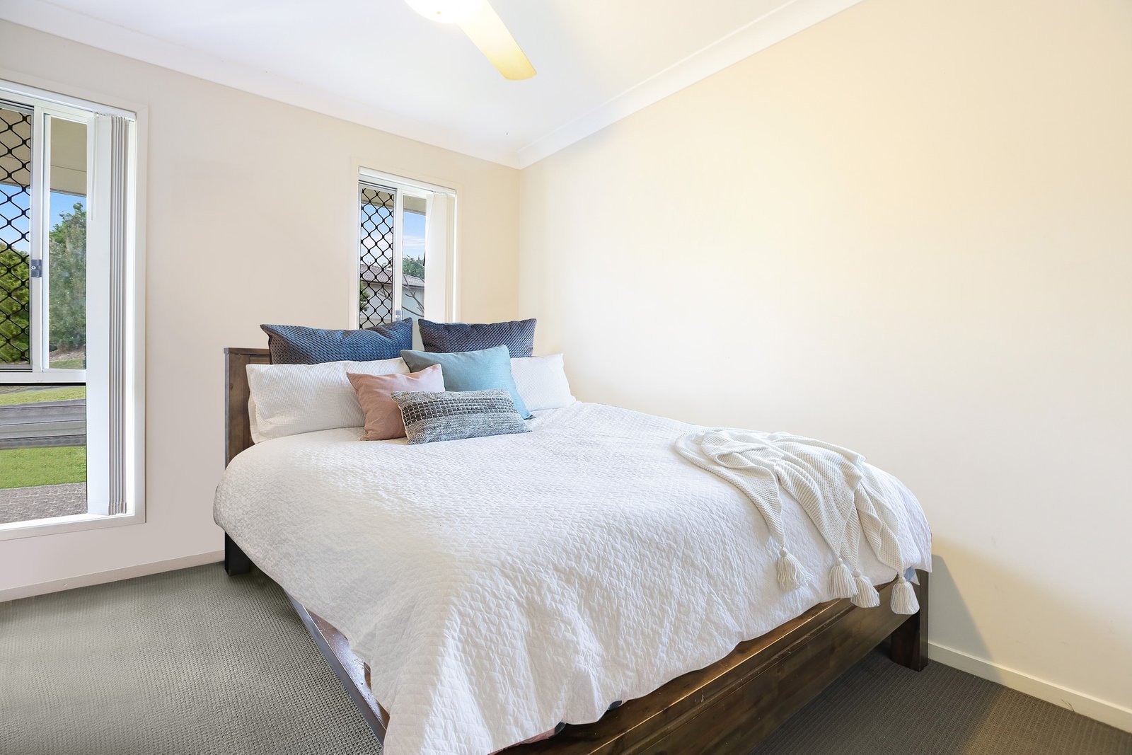 7 Catalunya Court OXENFORD 9