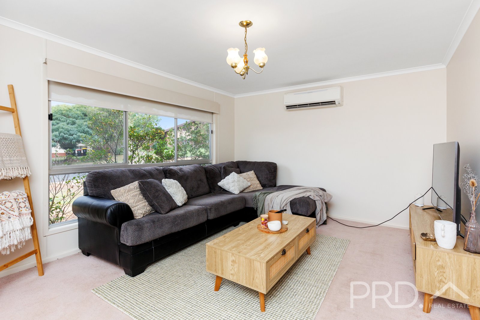 7 Cedar Crescent TUMUT 5