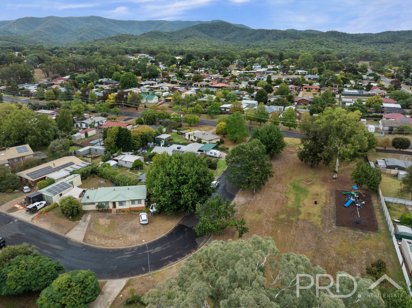 7 Cedar Crescent TUMUT 14