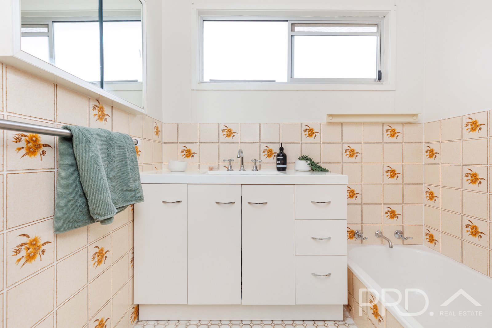 7 Cedar Crescent TUMUT 9