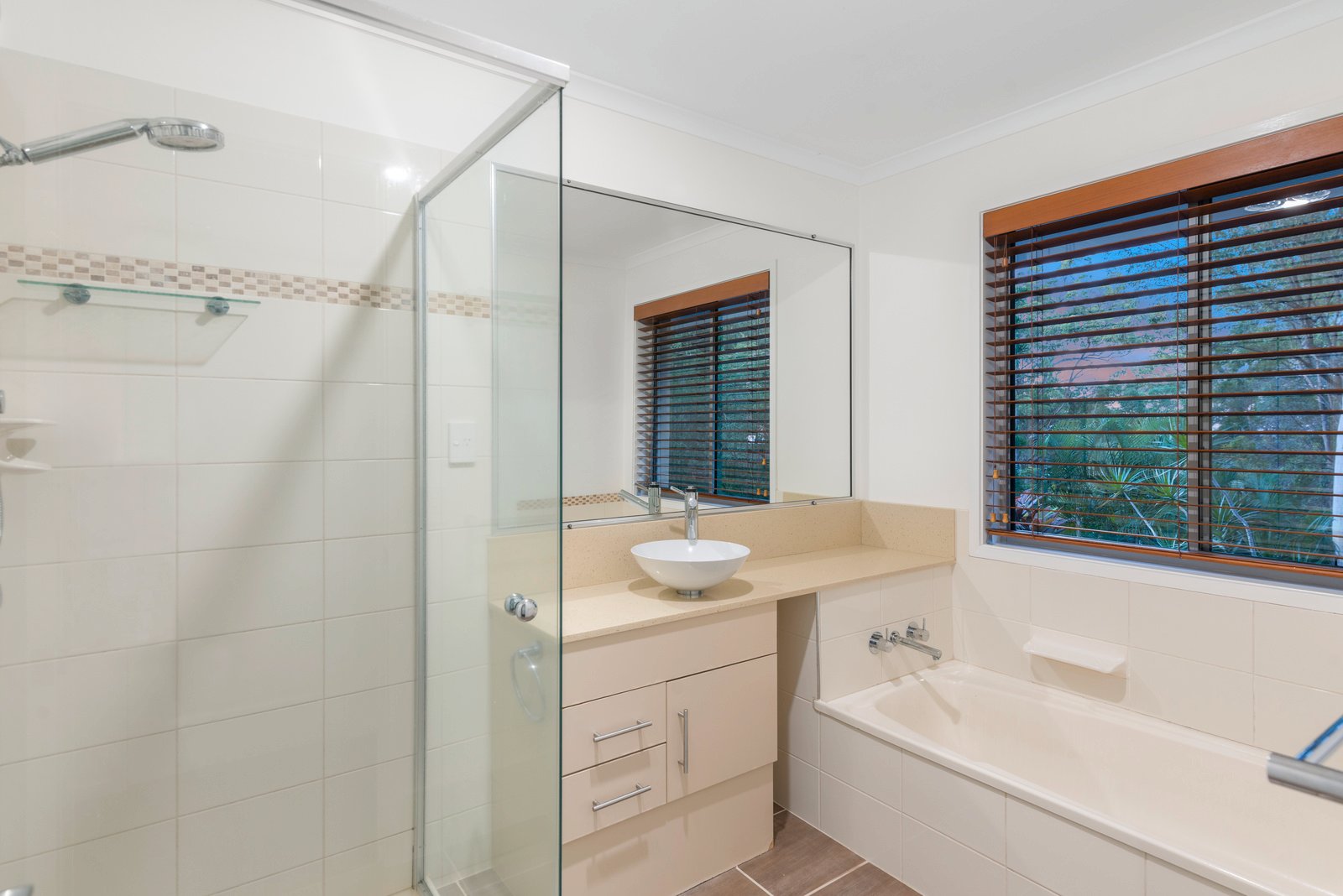 7 Cheshire Grove ELANORA 24