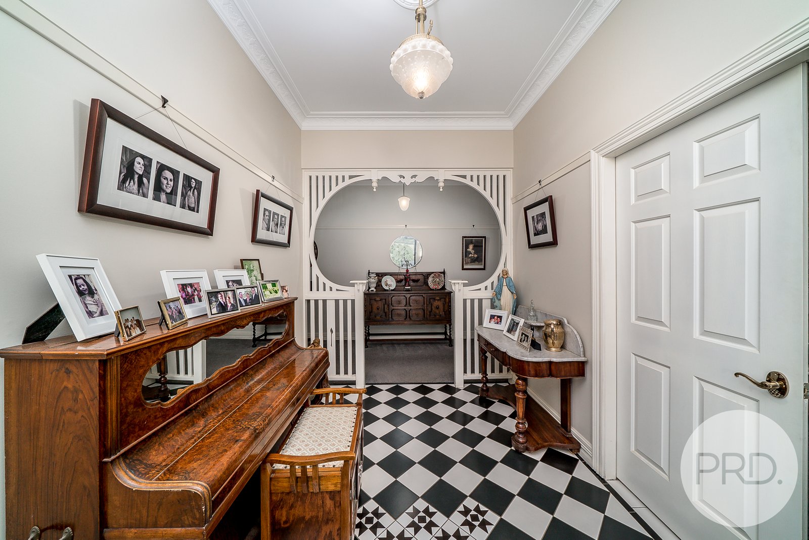 7 Clare Avenue LAKE ALBERT 3