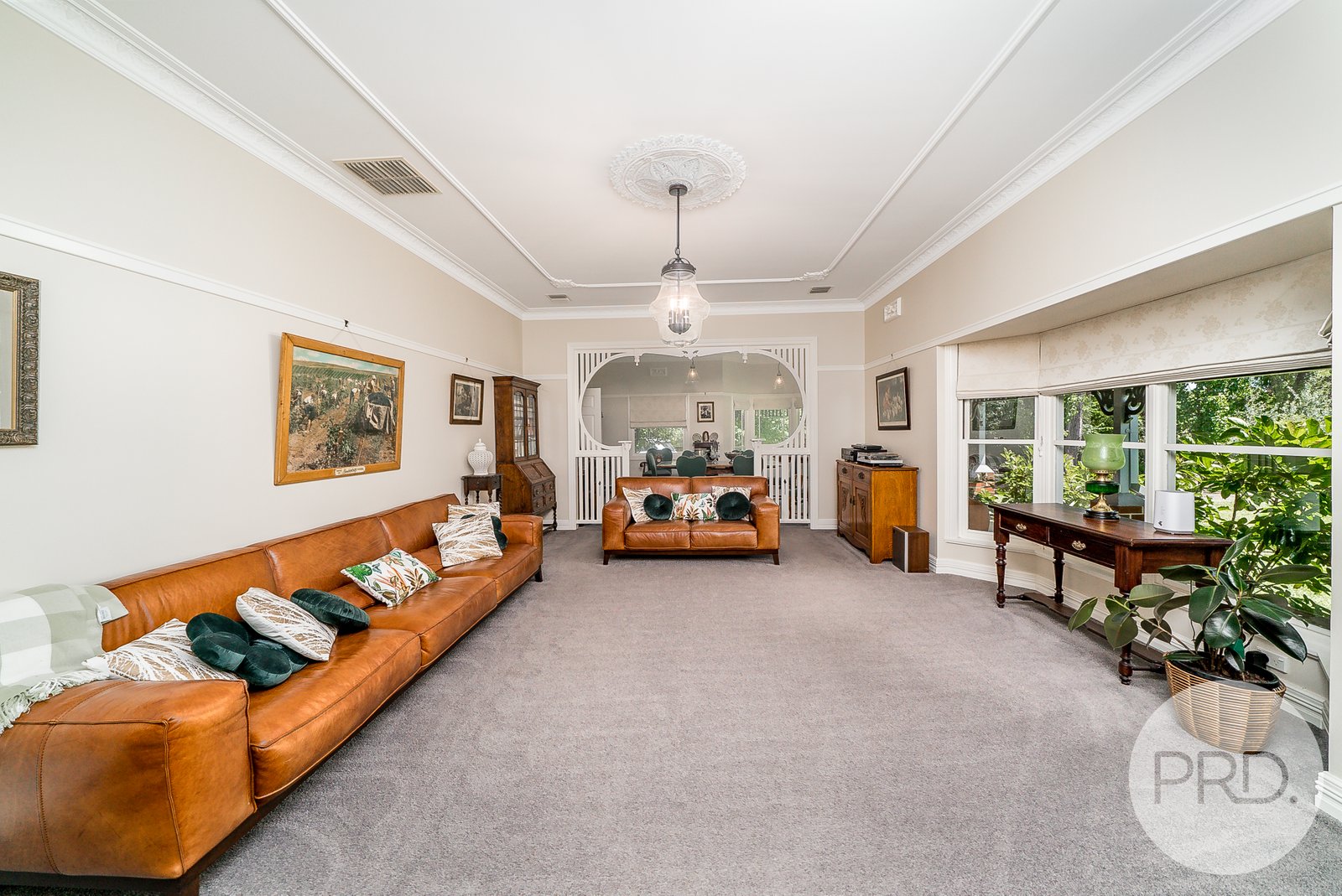 7 Clare Avenue LAKE ALBERT 4