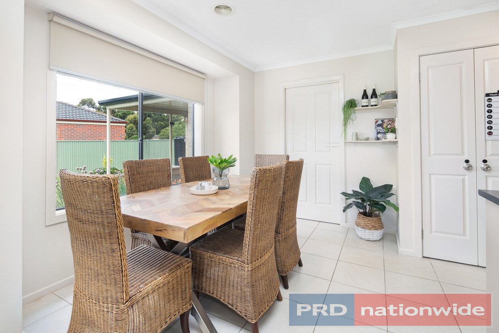 7 Clayton Park Drive CANADIAN 9