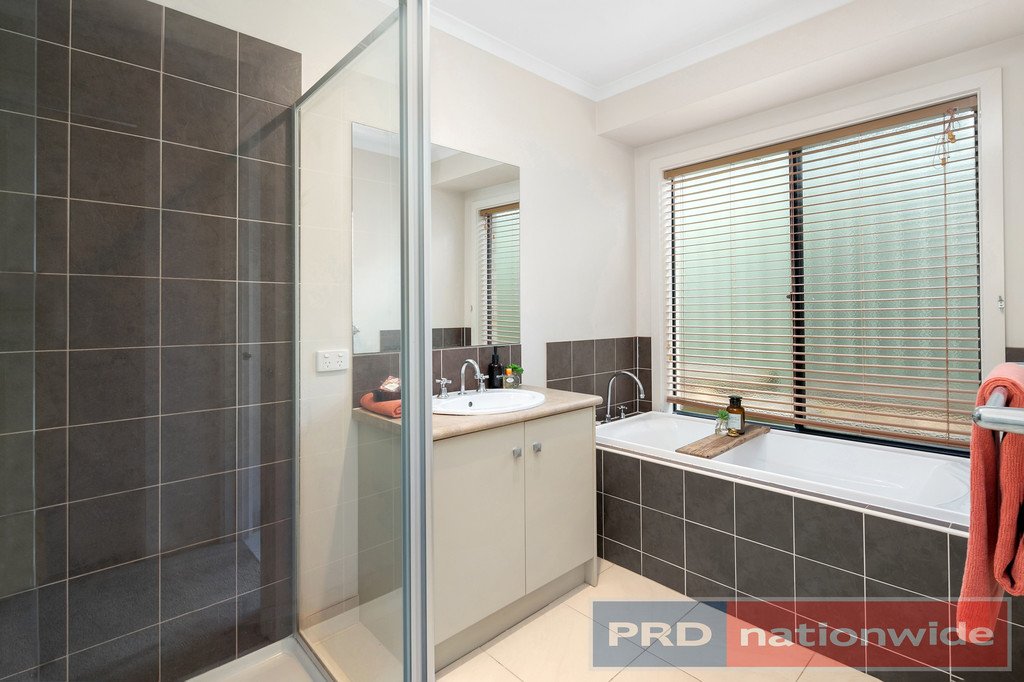 7 Clayton Park Drive CANADIAN 11